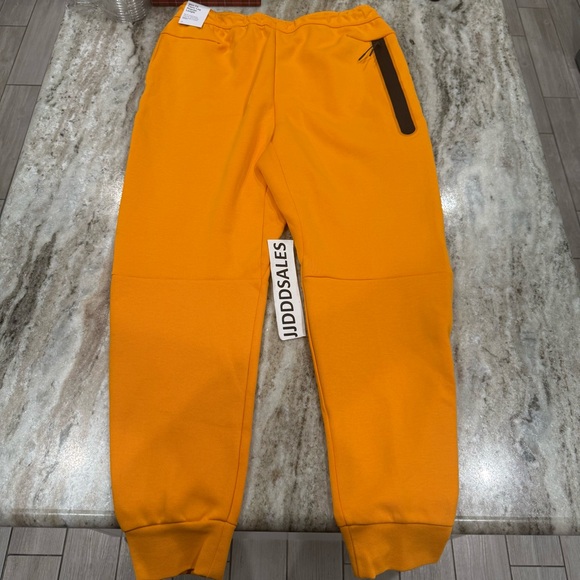Nike Sportswear Tech Fleece Jogger Pants Kumquat Sanddrift CU4495-886 Men’s Lrg - Picture 6 of 10